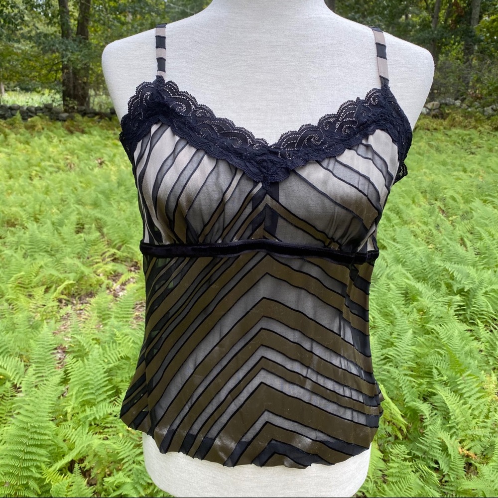 YANSI FUGEL TOP NEW CAMISOLE BLACK CREAM LACE Size 10 NWT SPAGHETTI STRAPS